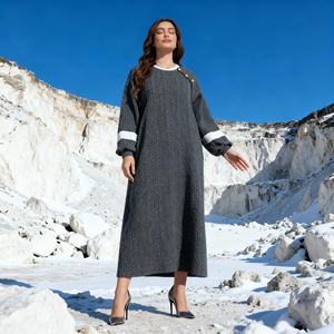 Abaya de Poliéster de Primera Calidad Personalizada para Mujeres Musulmanas, Vestido Elegante para Fiestas y Ocasiones Especiales, Nuevo Diseño, Venta al Por Mayor - Product Image 4