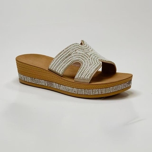 2025 zapatillas de plataforma de diamante de lujo para mujer, diseño hueco, cierre deslizante iluminado, transpirables, playas de verano, venta al por mayor - Product Image 1