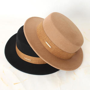 Nouveauté 2025 Chapeaux Fedora Unisexe Classiques de Haute Qualité Style Français en Feutre de <span class=keywords><strong>Laine</strong></span> Logo Personnalisé Large Bord pour les Fêtes d'Hiver - Product Image 3