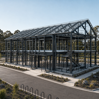 Bâtiment de bureaux préfabriqué moderne à deux étages en acier, siège d'entreprise commercial avec façade vitrée et panneaux solaires