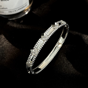 Xinyuncao phiên bản cao Rose Gold bốn lá Clover Vòng đeo tay với kim cương dát thời trang Kính vạn hoa Bangle - Product Image 4