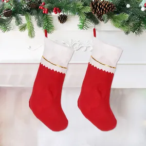 Pafu Nouvelles décorations de <span class=keywords><strong>Noël</strong></span> Sac cadeau Père <span class=keywords><strong>Noël</strong></span> Chaussettes de <span class=keywords><strong>Noël</strong></span> à suspendre au foyer <span class=keywords><strong>Chaussette</strong></span> de <span class=keywords><strong>Noël</strong></span> non tissée - Product Image 1
