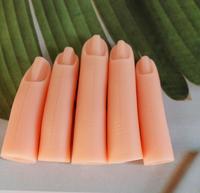 Lanbiao Salon professionnel en silicone pour l'exercice de la main en plastique souple pratique pour l'entraînement des ongles pour les fournitures d'ongles pratique doigt