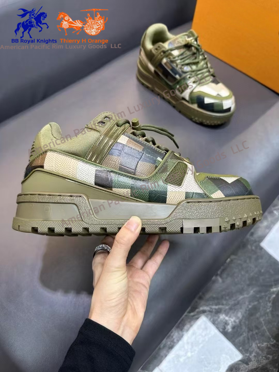 สีเขียว