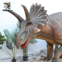 Modèles animatroniques de Triceratops mécaniques électroniques avec mouvements de balancement intégral pour parcs d'attractions, espaces extérieurs et musées