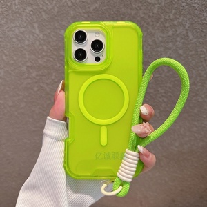 Funda Protectora Transparente con Acabado Mate para iPhone 13 14 15 16 Pro Max, Carga Inalámbrica, Cadena Magnética para Muñeca, Anti-caídas - Product Image 2