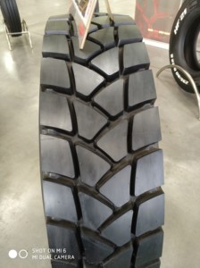 Venta caliente Heavy Duty Radial Truck Tire 12.00R20 Mercado indio Neumáticos para camiones de carga pesada para minería - Product Image 3