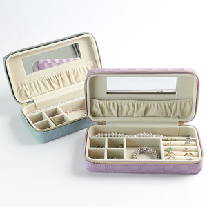 Caja de Joyería Rectangular de Cuero PU Sólido, Portátil, de Gran Capacidad, para Cosméticos y Joyas, para Mujeres, Ideal para Viajes, Venta al Por Mayor de Fábrica - Product Image 1