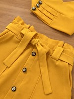Ensemble deux pièces élégant jaune pour femme : Blazer court et short taille haute ceinturé – Tenue de soirée – Vente en gros personnalisée