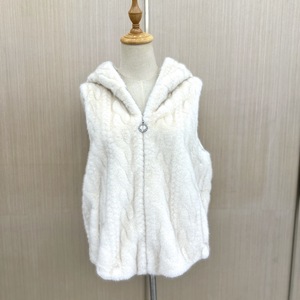 Gilet de luxe en fausse fourrure Cardigan Style fermeture éclair torsion gaufrage veste <span class=keywords><strong>sans</strong></span> manches vêtements d'extérieur décontractés bouton décoration imprimé revêtement - Product Image 2