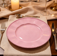 Assiettes de présentation en plastique perlées blanches de 13 pouces, motif moderne durable, personnalisables pour la décoration de la maison et des événements de mariage
