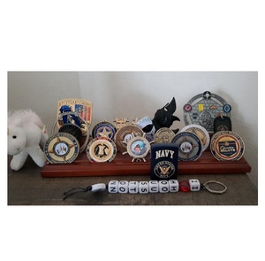 호두 마무리 나무 홀더 랙 케이스 도전 동전 디스플레이 스탠드 - Product Image 5