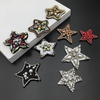 Divers styles faits à la main fer sur vêtements sac chapeau strass perles patchs clignotant étoile motif paillettes cristal applique