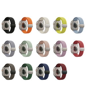 Correa de repuesto de silicona resistente para exteriores con cierre magnético para iWatch de 38-49 mm - Product Image 2
