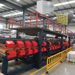 วัสดุก่อสร้างโพลียูรีเทน ห้องเย็น PU แผ่นฉนวนโพลียูรีเทนแบบแซนวิช สายการผลิตอัตโนมัติ - Product Image 1