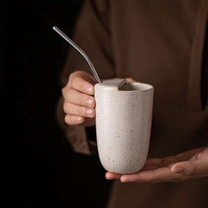 Taza de Café de Cerámica, Diseño Retro Moderno, Compatible con Pajitas, Elegante y Práctica para Hoteles, Casas de Huéspedes y Tiendas de Té con Leche - Product Image 4