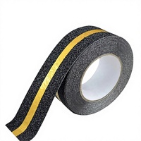 Marchepieds de sécurité antidérapants en PET PVC de qualité supérieure, imperméables, acryliques, réfléchissants noir-jaune, simple face