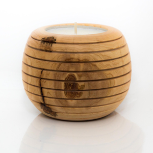 Portavelas de Madera Tallado a Mano para Sala de Estar - Product Image 1