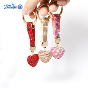 Personalizado completo de diamantes de imitación decorado en forma de corazón Blingbling llavero colgante señoras bolso accesorio pequeño regalo llavero - Product Image 3