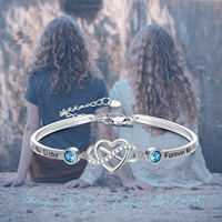 Brazalete de Plata de Ley 925 con Baño de Rodio y Corazón Infinito Personalizado de YFN Jewelry