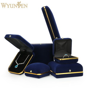 PUG Personalizzato di disegno Dei Monili del pacchetto della scatola di oro <span class=keywords><strong>argento</strong></span> timbro Logo Personalizzato Contenitore di Monili per la collana del braccialetto anello - Product Image 1