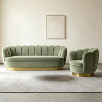 Ensemble de canapés de salon en velours vert olive avec dossier festonné moderne et base en métal doré, mobilier de maison de luxe léger pour villa, salon et hall.
