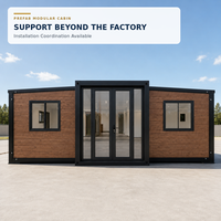 Maison préfabriquée modulaire moderne en conteneur de 20 pieds, bureau avec portes vitrées et revêtement en bois, design rectangulaire