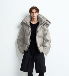 Giacca Puffer Slim Premium con Polsini Elastici e Chiusura a Cerniera, Imbottitura Ecologica, Ideale per le Vacanze Invernali - Product Image 2