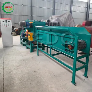 Famous Brand Wood Crusher Sawdust Making Machine Wood Tree Branch Chipper Machine Producing Sawdust