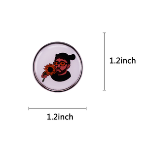 Spilla con risvolto da ragazzo in Burna epossidica personalizzata per coniglietto vecchio stampo - Product Image 4