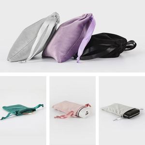 Sac cadeau écologique durable avec cordon de serrage de 2 pouces, sac de rangement promotionnel, sac d'emballage en velours coloré avec ruban taché - Product Image 5