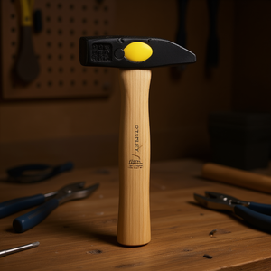 Marteau Stanley 500g avec manche en bois pour usage général - Product Image 3