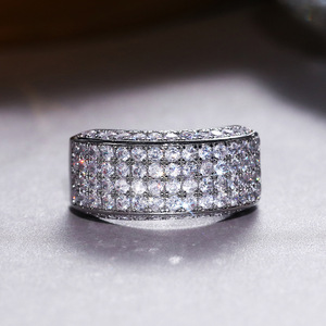 Anello a Mezza Fascia con Accenti per Uomo e Donna, Stile Lussuoso, Audace, alla Moda, Accessorio da Dito per Feste, Regalo - Product Image 6