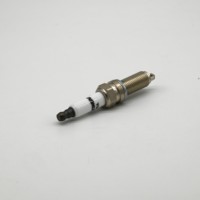 Original Double-Platinum Zündkerze A0041591803 für Mercedes Benz Power Zubehör für Benzin Neuzustand