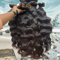 Extensions de cheveux indiens Remy vierges bruts, cuticules alignées, double tirage, micro-anneaux, bouclés, ondulés, résistants à la chute, doux et brillants
