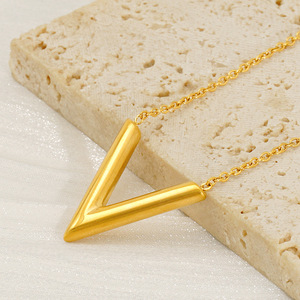 Zogxin Letter V Pendant Necklace Gold Zinc Alloy Simple Clavicle Chain Daily Wear Gift for Women - Product Image 4