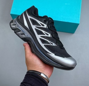 Chaussures de course tout-terrain fonctionnelles pour l'extérieur - Chaussures de sport de randonnée et de trekking antidérapantes avec amorti en maille Flyweave - Product Image 1