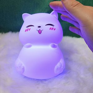 Lampe de nuit en silicone en forme de chat, contrôle tactile et changement de couleur automatique, lampe de chevet LED pour enfants, rechargeable par USB, lampe douce pour la chambre d'enfant - Product Image 2