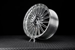 Roues 3D forgées sur mesure de 20 à 24 pouces |   Pièces usinées CNC pour SUV de luxe, berlines haute performance et applications automobiles haut de gamme - Product Image 5