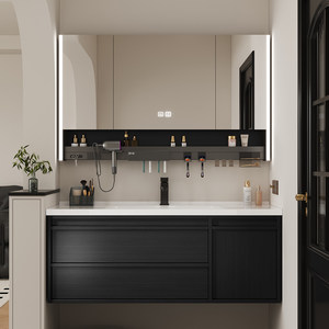 Meuble de salle de bain de style mi-moderne, luxe léger, avec miroir intelligent et plan de travail en céramique noire, finition grain de bois foncé et rangement intégré. - Product Image 2