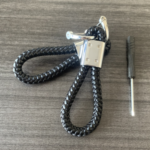 LLavero de marca de coche de metal popular al por mayor llavero de cuero trenzado con logotipo de coche de metal plateado para recuerdos y promociones - Product Image 4