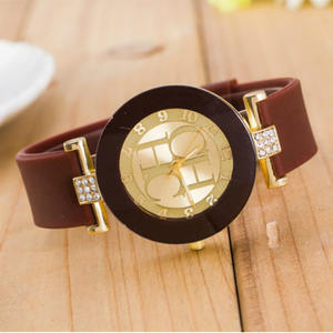 Deseo popular de silicona <span class=keywords><strong>CHHC</strong></span> de moda y minimalista con incrustaciones de diamantes reloj de cuarzo ultrafino reloj de mujer de moda de color caramelo - Product Image 4