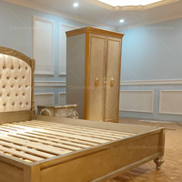 Ensemble de meubles de chambre classique, lit king size de luxe en bois massif avec placards et armoires
