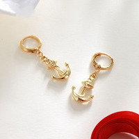 Ensemble de bijoux tendance OEM en gros, anti-ternissement, avec pendentif ancre solide, idéal pour les vacances, comprenant un collier et des boucles d'oreilles clous