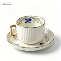 Service de Table en Porcelaine Dorée de Luxe Moderne 32 Pièces, Motif Floral Asiatique, Assiettes, Plats, Bols, Ustensiles, Compatible Four – Vente en Gros