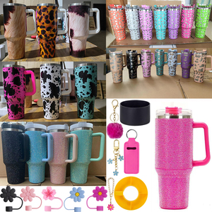 Diseño personalizado 40 Oz Tumbler Bag 2 en 1 Soporte para botella de agua con correa y bolsillo para teléfono para entrenamiento Leopard 40 oz Cup Mug - Product Image 1