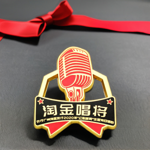 Yaka <span class=keywords><strong>Pin</strong></span> üreticisi rozeti Metal zanaat sikke broş özel şarkıcı ses MIC Logo emaye <span class=keywords><strong>Pin</strong></span> yumuşak sert emaye pimleri özel