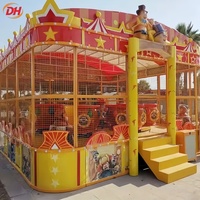 Manège à balles pulvérisatrices Carnival en PRF avec clôture de sécurité pour sites de parcs d'attractions et de fêtes foraines