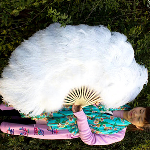 Abanico de plumas de avestruz grande blanco para mujer, espectáculo de disfraces, fiesta de té, suministro de vacaciones, baile, decoración nupcial, boda, accesorio para sesión de fotos - Product Image 1
