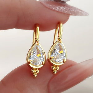 Boucles d'oreilles hypoallergéniques pour femmes, accessoires en zircon cubique pavé, plaquées or 18 carats - Product Image 6